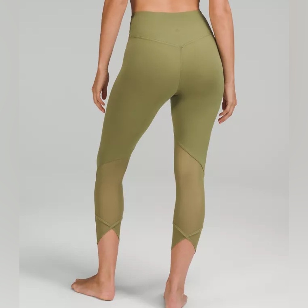 Lululemon mesh crisscross 23” crop legging - Picture 7 of 7